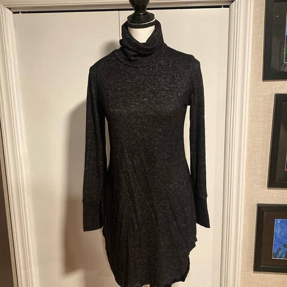 Go Couture Turtleneck High-Low Sweater - Picture 1 of 6